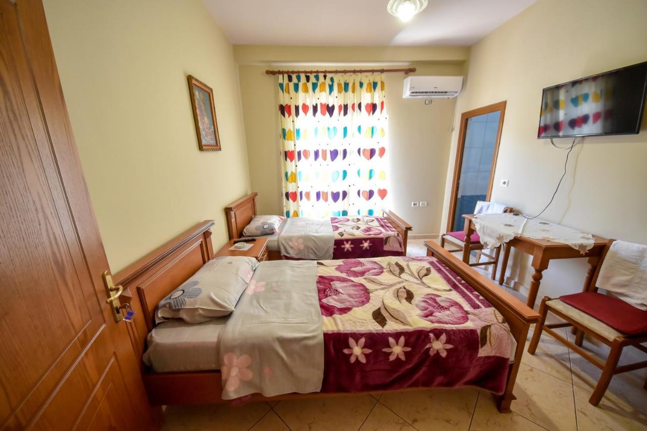 Double Room In Hotel Geraldo Kakavije Екстер'єр фото